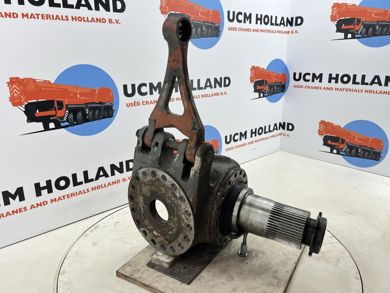 Grove GMK 3055 Steering knuckle 16 holes axle 3 right - Käändtelg - Kraana: pilt 3 Grove GMK 3055 Steering knuckle 16 holes axle 3 right - Käändtelg - Kraana: pilt 3