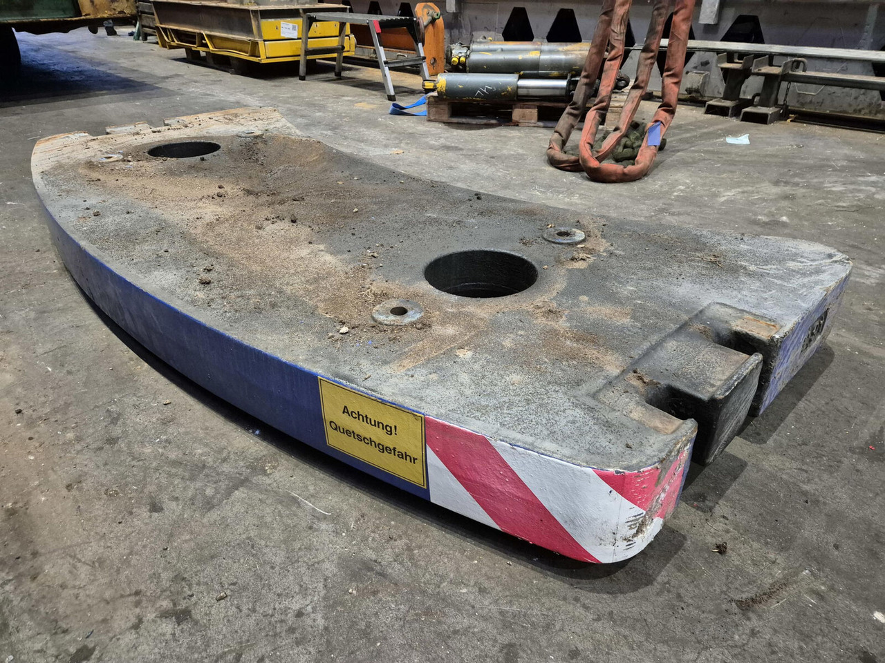 Grove GMK 4090 counterweight 2,9 T - Vastukaal - Autokraana: pilt 1 Grove GMK 4090 counterweight 2,9 T - Vastukaal - Autokraana: pilt 1