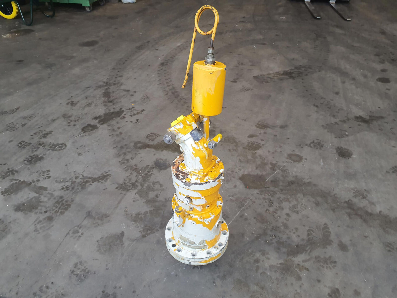 Grove GMK 5130-1 slewing gear - Pöördemootor - Autokraana: pilt 2 Grove GMK 5130-1 slewing gear - Pöördemootor - Autokraana: pilt 2