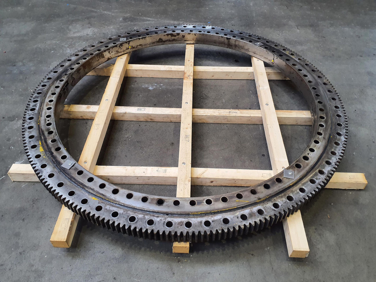 Grove GMK 5130-1 slewing ring - Pöördrõngas - Autokraana: pilt 2 Grove GMK 5130-1 slewing ring - Pöördrõngas - Autokraana: pilt 2