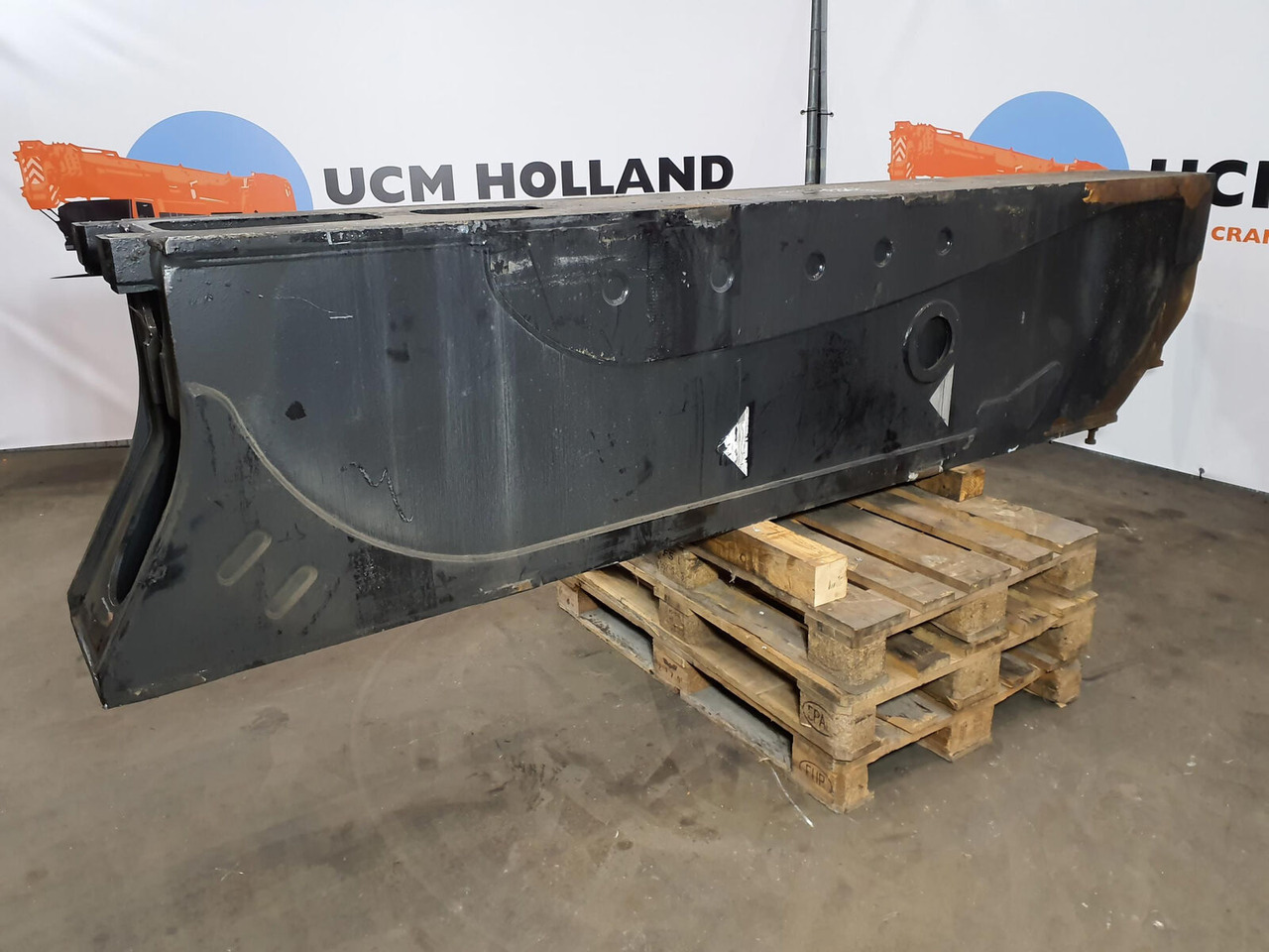 Grove GMK 6400 outrigger beam rear - Vedrustus - Autokraana: pilt 4 Grove GMK 6400 outrigger beam rear - Vedrustus - Autokraana: pilt 4