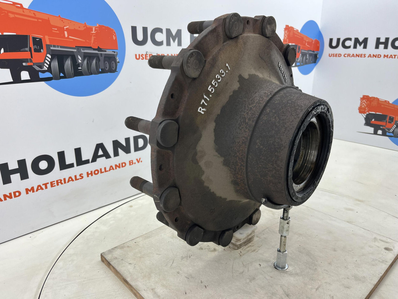 Grove GMK Megatrak wheel hub - Rumm - Kraana: pilt 3 Grove GMK Megatrak wheel hub - Rumm - Kraana: pilt 3
