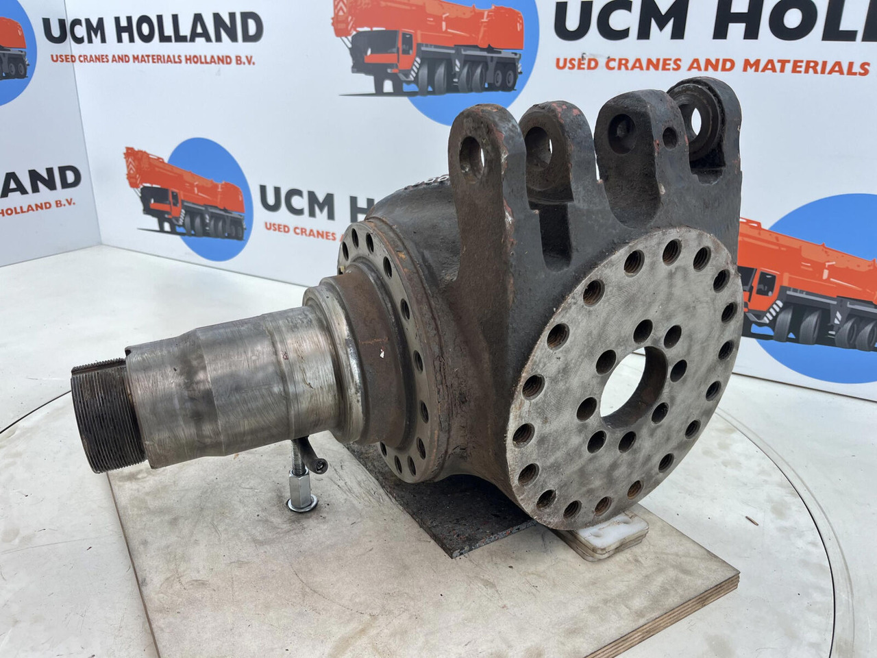 Grove GMK Steering knuckle 16 holes - Käändtelg - Autokraana: pilt 1 Grove GMK Steering knuckle 16 holes - Käändtelg - Autokraana: pilt 1