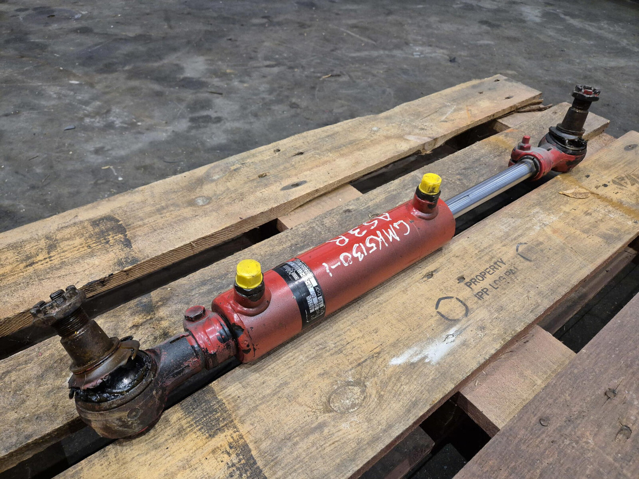 Grove GMK steering cylinder - Hüdrauliline silinder - Autokraana: pilt 4 Grove GMK steering cylinder - Hüdrauliline silinder - Autokraana: pilt 4