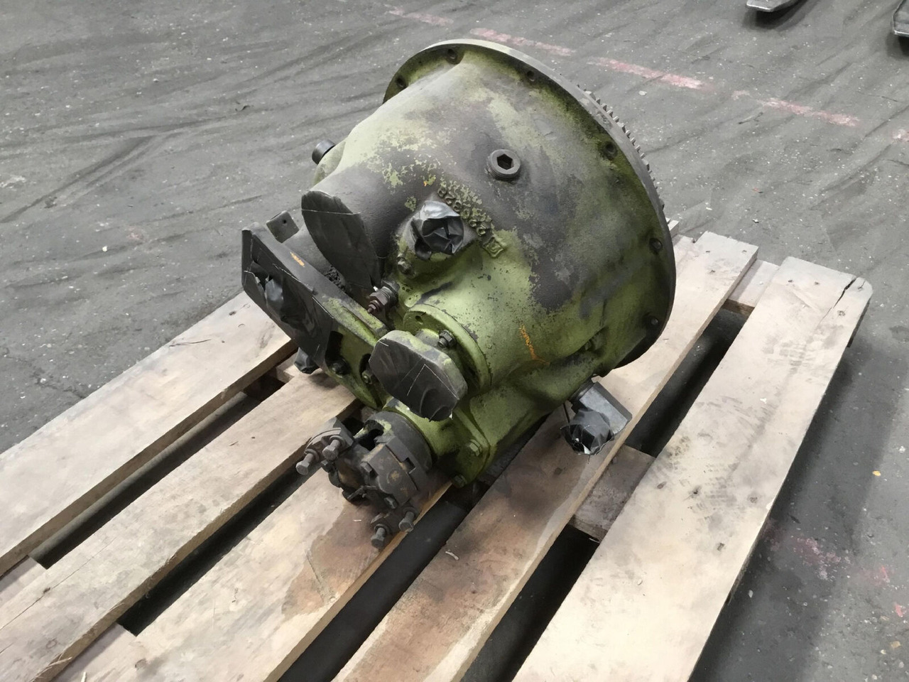 Grove RT 65S Gearbox C 272 5-4 - Käigukast - Autokraana: pilt 2 Grove RT 65S Gearbox C 272 5-4 - Käigukast - Autokraana: pilt 2