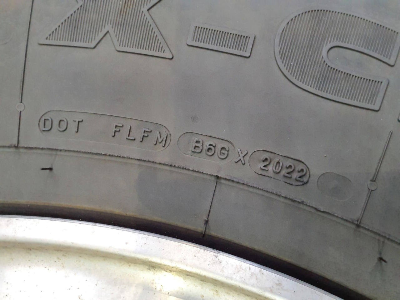 Grove Wheel 445/95R25 12 9 2p alu - Komplektne ratas - Kraana: pilt 4 Grove Wheel 445/95R25 12 9 2p alu - Komplektne ratas - Kraana: pilt 4