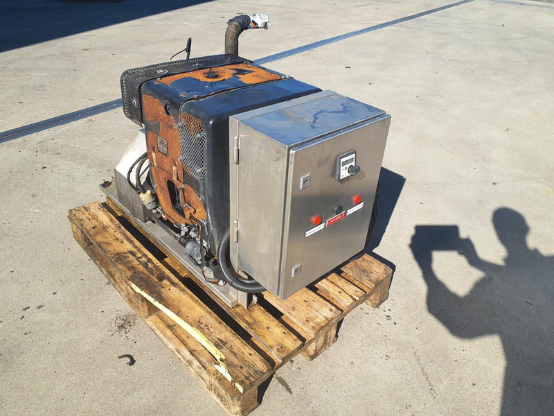 Hatz GMK 6400 Hatz engine FHZXL.722M90 - Mootor - Kraana: pilt 1 Hatz GMK 6400 Hatz engine FHZXL.722M90 - Mootor - Kraana: pilt 1