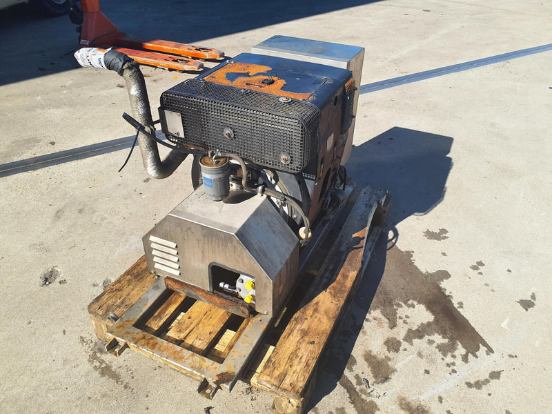 Hatz GMK 6400 Hatz engine FHZXL.722M90 - Mootor - Kraana: pilt 4 Hatz GMK 6400 Hatz engine FHZXL.722M90 - Mootor - Kraana: pilt 4
