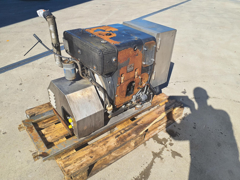 Hatz GMK 6400 Hatz engine FHZXL.722M90 - Mootor - Kraana: pilt 5 Hatz GMK 6400 Hatz engine FHZXL.722M90 - Mootor - Kraana: pilt 5