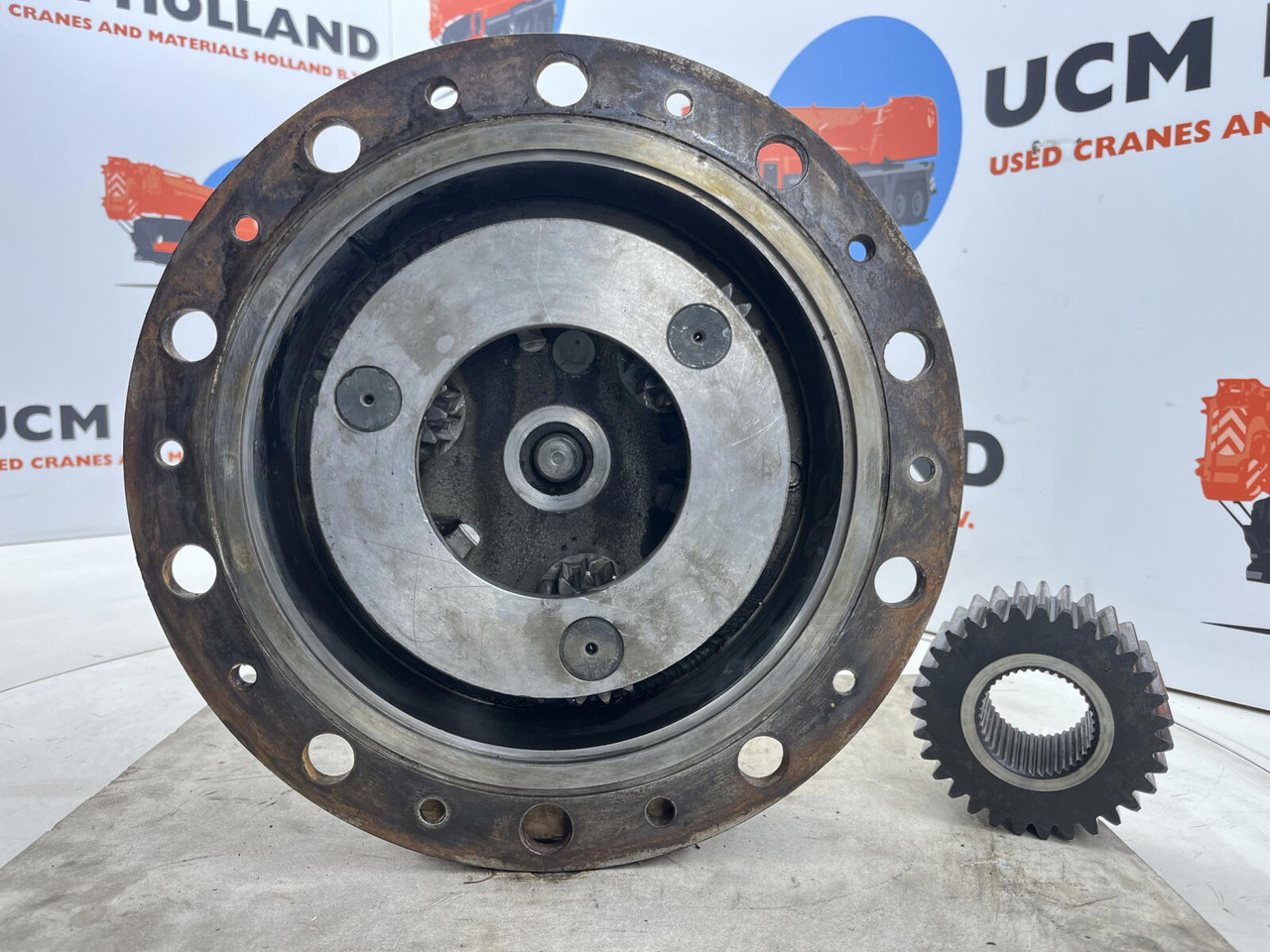 Kessler Planetary gear 31-15-62-40-3pl-H84-46 - Pöördemootor - Kraana: pilt 4 Kessler Planetary gear 31-15-62-40-3pl-H84-46 - Pöördemootor - Kraana: pilt 4