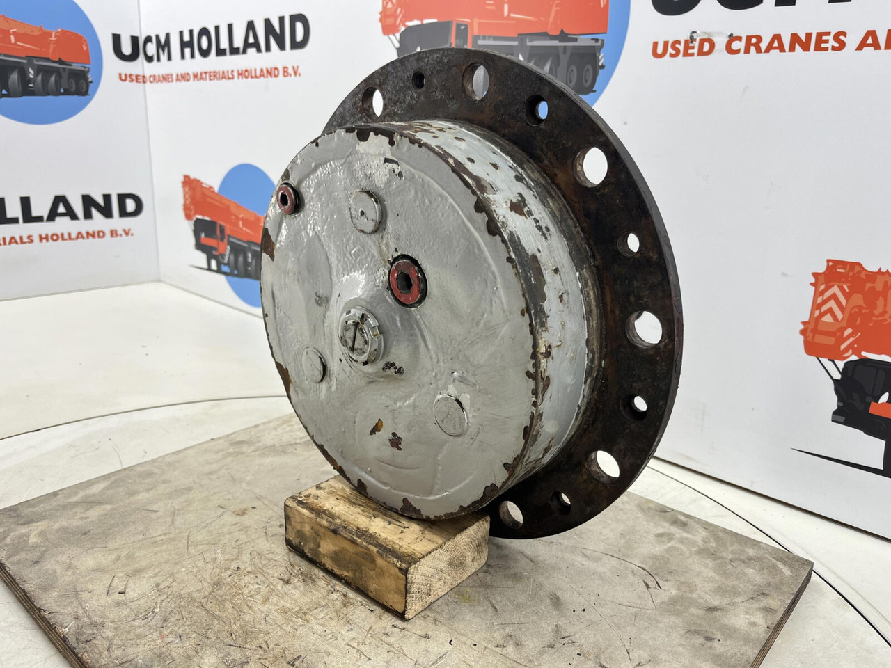 Kessler Planetary gear 31-15-62-40-3pl-H84-46 - Pöördemootor - Kraana: pilt 2 Kessler Planetary gear 31-15-62-40-3pl-H84-46 - Pöördemootor - Kraana: pilt 2