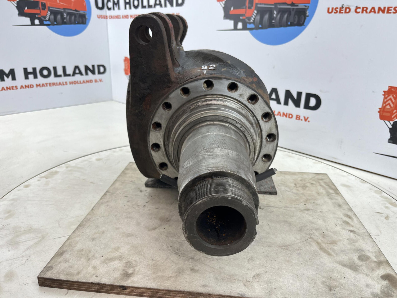 Krupp KMK 3045 Steering knuckle 16 holes - Käändtelg - Autokraana: pilt 2 Krupp KMK 3045 Steering knuckle 16 holes - Käändtelg - Autokraana: pilt 2