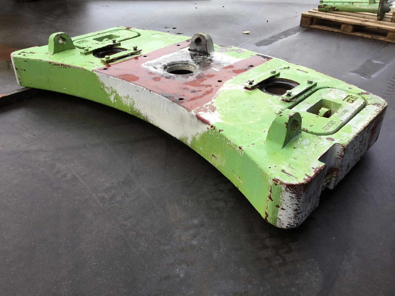 Krupp KMK 3045 counterweight 3,4 + 0,2 + 0,2 ton - Vastukaal - Autokraana: pilt 4 Krupp KMK 3045 counterweight 3,4 + 0,2 + 0,2 ton - Vastukaal - Autokraana: pilt 4