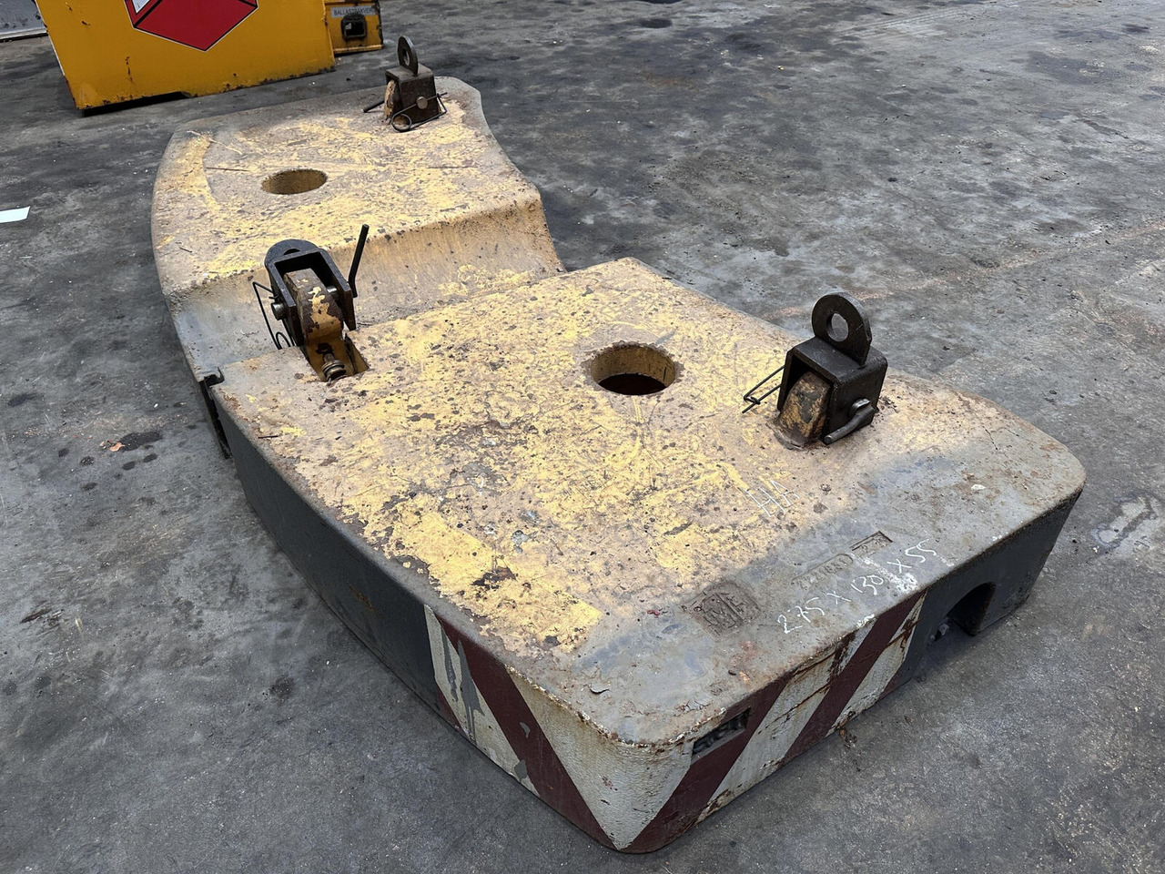 Krupp KMK 4080 - 5110 - 5120 Counterweight 5,8 ton - Vastukaal - Autokraana: pilt 1 Krupp KMK 4080 - 5110 - 5120 Counterweight 5,8 ton - Vastukaal - Autokraana: pilt 1