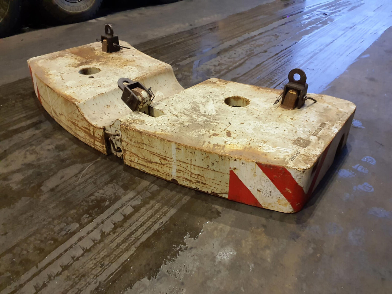 Krupp KMK 4080-5110-5120 counterweight 5,8 ton - Vastukaal - Autokraana: pilt 2 Krupp KMK 4080-5110-5120 counterweight 5,8 ton - Vastukaal - Autokraana: pilt 2