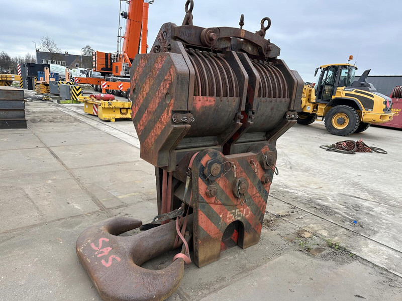 Liebherr 28mm 14 sheave 400 ton - Kraana-manipulaator: pilt 3 Liebherr 28mm 14 sheave 400 ton - Kraana-manipulaator: pilt 3