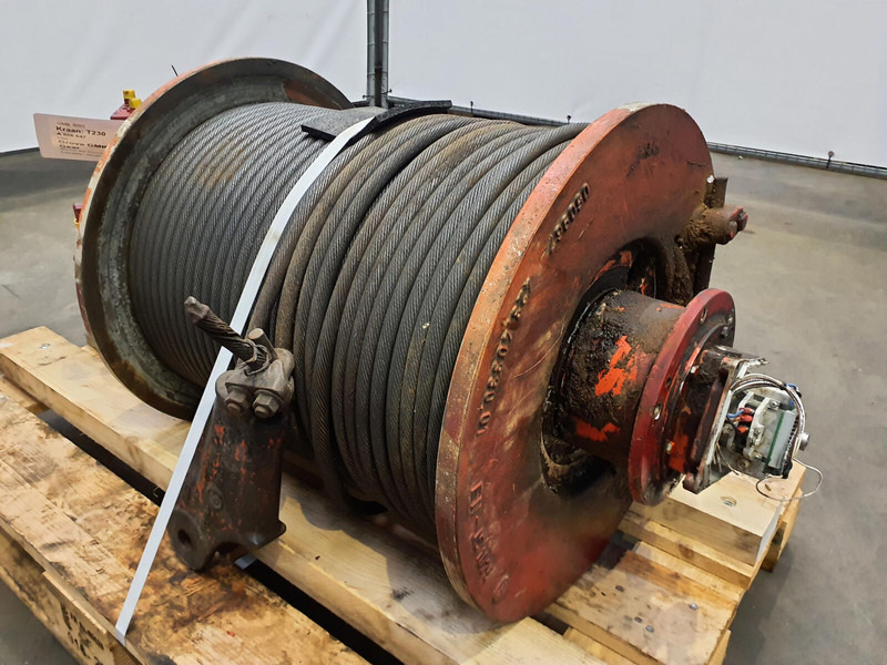 Liebherr GMK 3055 winch complete with gear - Kraana-manipulaator: pilt 3 Liebherr GMK 3055 winch complete with gear - Kraana-manipulaator: pilt 3