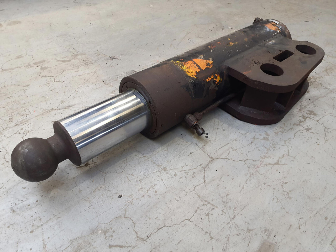 Liebherr LT 1160 outrigger cylinder - Hüdrauliline silinder - Autokraana: pilt 4 Liebherr LT 1160 outrigger cylinder - Hüdrauliline silinder - Autokraana: pilt 4