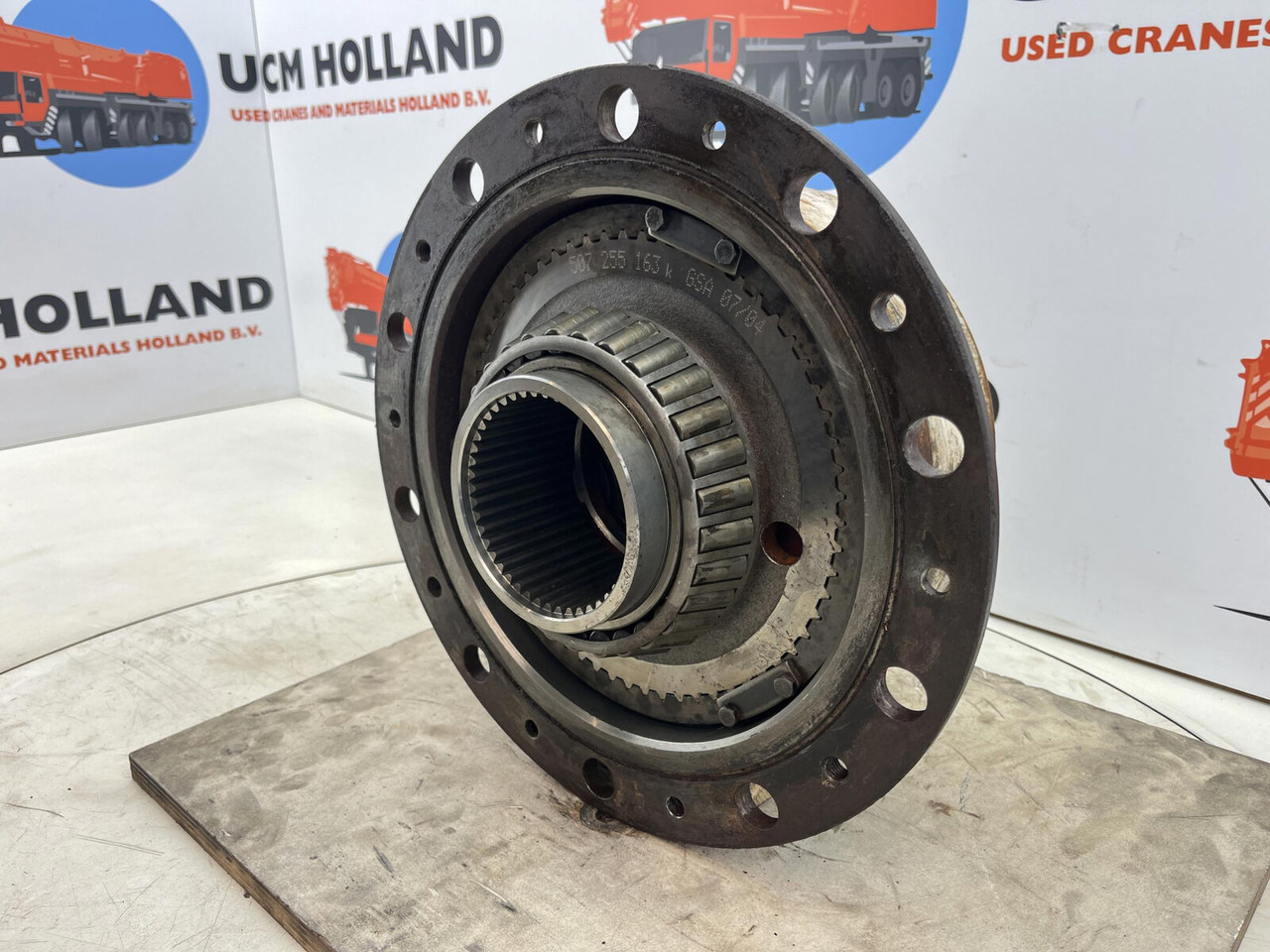 Liebherr LTM 1045-3.1 planetary gear 21-21-63-32-3pl-H135-46 - Veomootor - Autokraana: pilt 3 Liebherr LTM 1045-3.1 planetary gear 21-21-63-32-3pl-H135-46 - Veomootor - Autokraana: pilt 3
