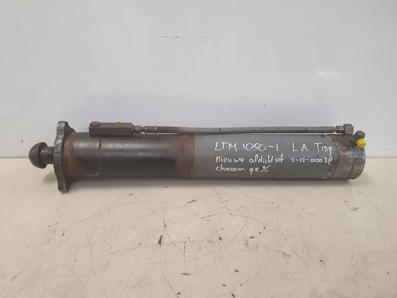 Liebherr LTM 1050-1 outrigger support cylinder rear - Hüdrauliline silinder - Kraana: pilt 2 Liebherr LTM 1050-1 outrigger support cylinder rear - Hüdrauliline silinder - Kraana: pilt 2
