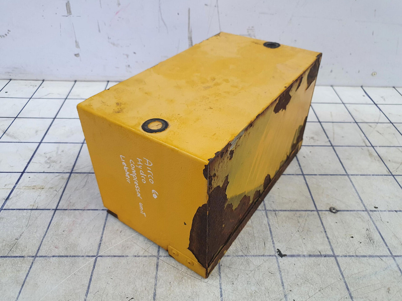 Liebherr LTM 1055-3.2 airco hydro compressor unit cover - Kliimaseadme osa - Autokraana: pilt 2 Liebherr LTM 1055-3.2 airco hydro compressor unit cover - Kliimaseadme osa - Autokraana: pilt 2