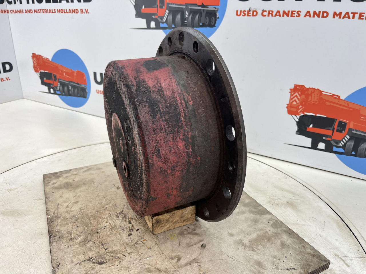 Liebherr LTM 1060/2 planetary gear 17-24-67-32-3pl-H135-46 - Veomootor - Autokraana: pilt 2 Liebherr LTM 1060/2 planetary gear 17-24-67-32-3pl-H135-46 - Veomootor - Autokraana: pilt 2