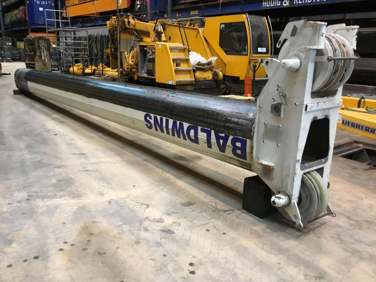 Liebherr LTM 1070-4.2 telescopic head section 5 - Poom - Autokraana: pilt 1 Liebherr LTM 1070-4.2 telescopic head section 5 - Poom - Autokraana: pilt 1
