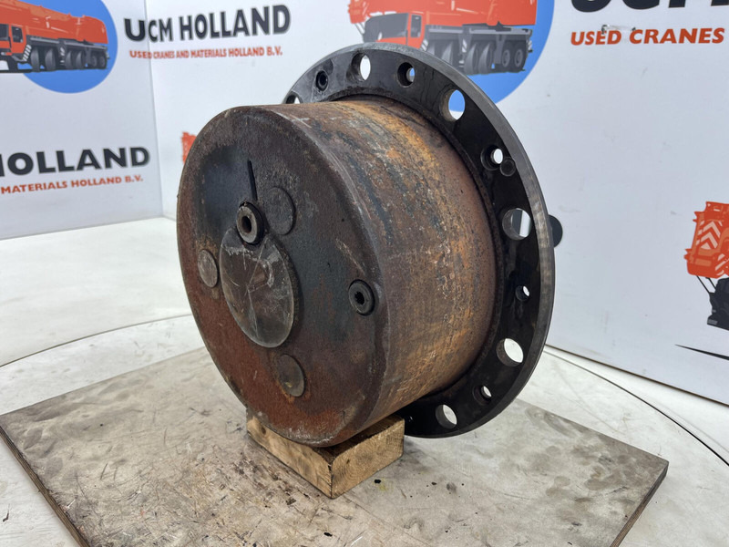 Liebherr LTM 1080 planetary gear 22-25-74-40-3pl-H135-46 - Vedrustus - Kraana: pilt 2 Liebherr LTM 1080 planetary gear 22-25-74-40-3pl-H135-46 - Vedrustus - Kraana: pilt 2