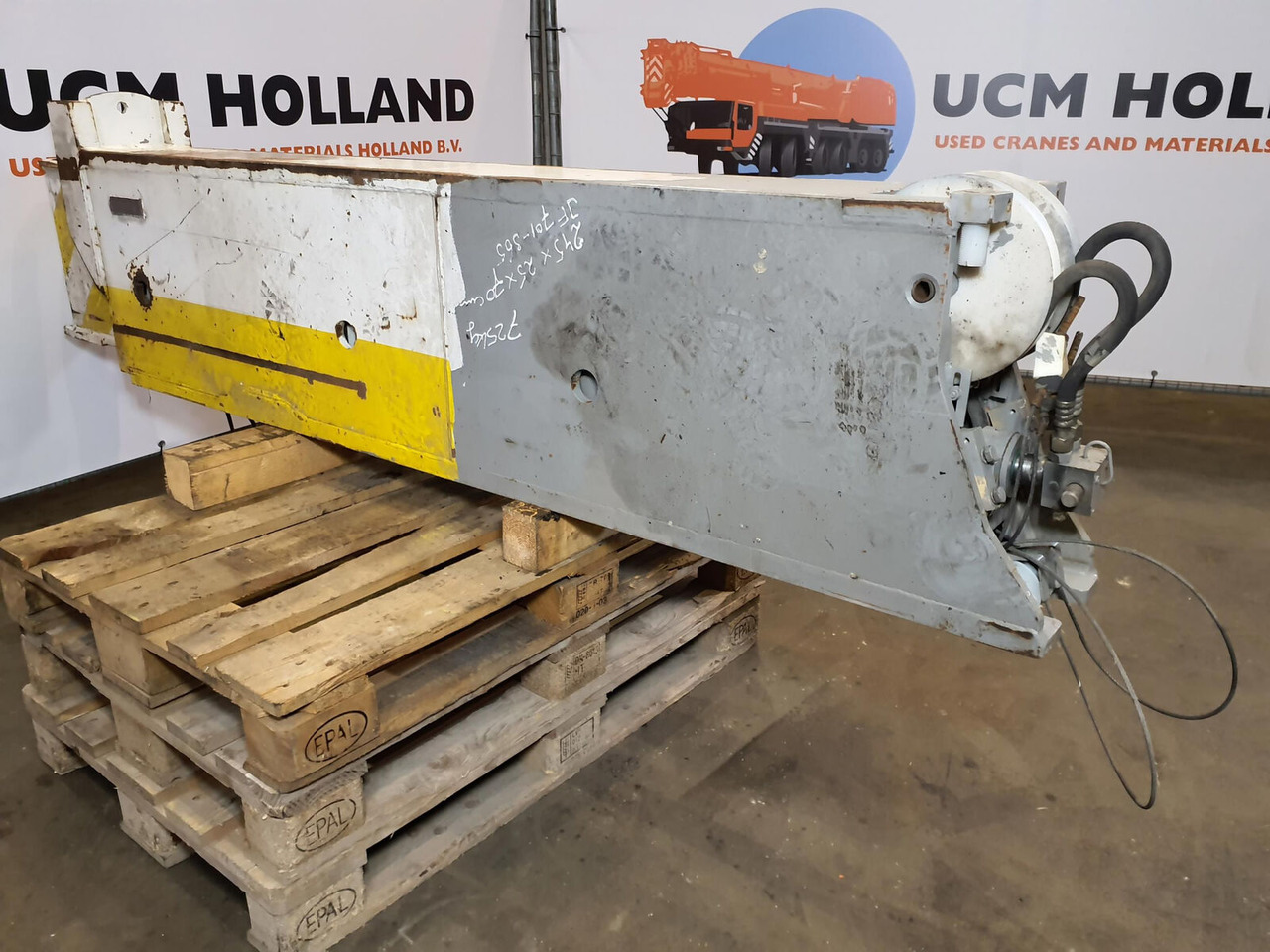 Liebherr LTM 1090-2 outrigger beam rear - Vedrustus - Kraana: pilt 3 Liebherr LTM 1090-2 outrigger beam rear - Vedrustus - Kraana: pilt 3