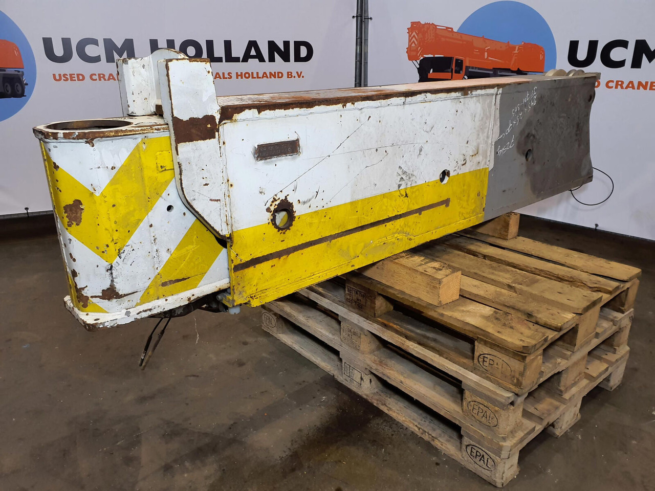 Liebherr LTM 1090-2 outrigger beam rear - Vedrustus - Kraana: pilt 2 Liebherr LTM 1090-2 outrigger beam rear - Vedrustus - Kraana: pilt 2