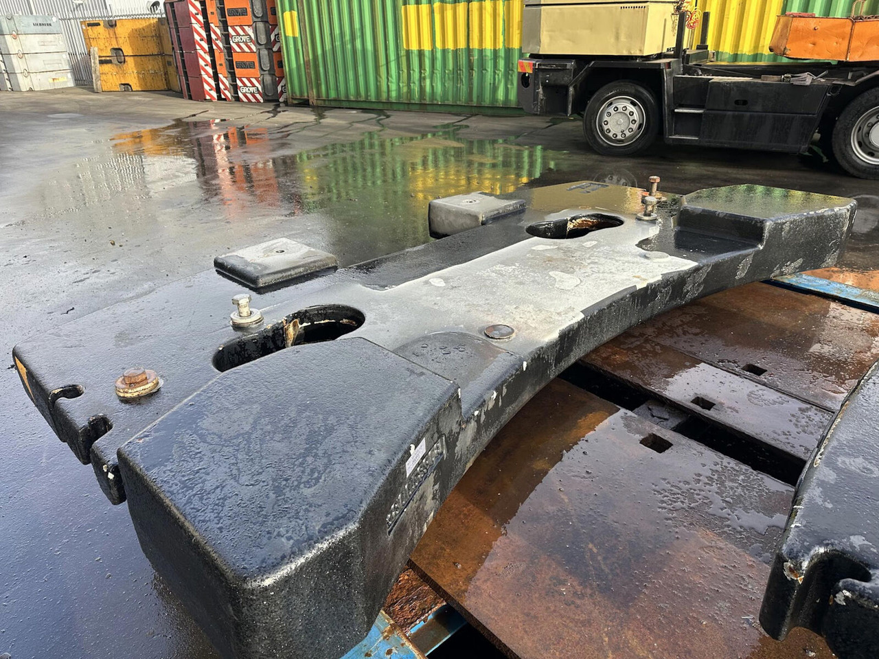 Liebherr LTM 1100-5.2 Counterweight 5 ton - Vastukaal - Autokraana: pilt 1 Liebherr LTM 1100-5.2 Counterweight 5 ton - Vastukaal - Autokraana: pilt 1