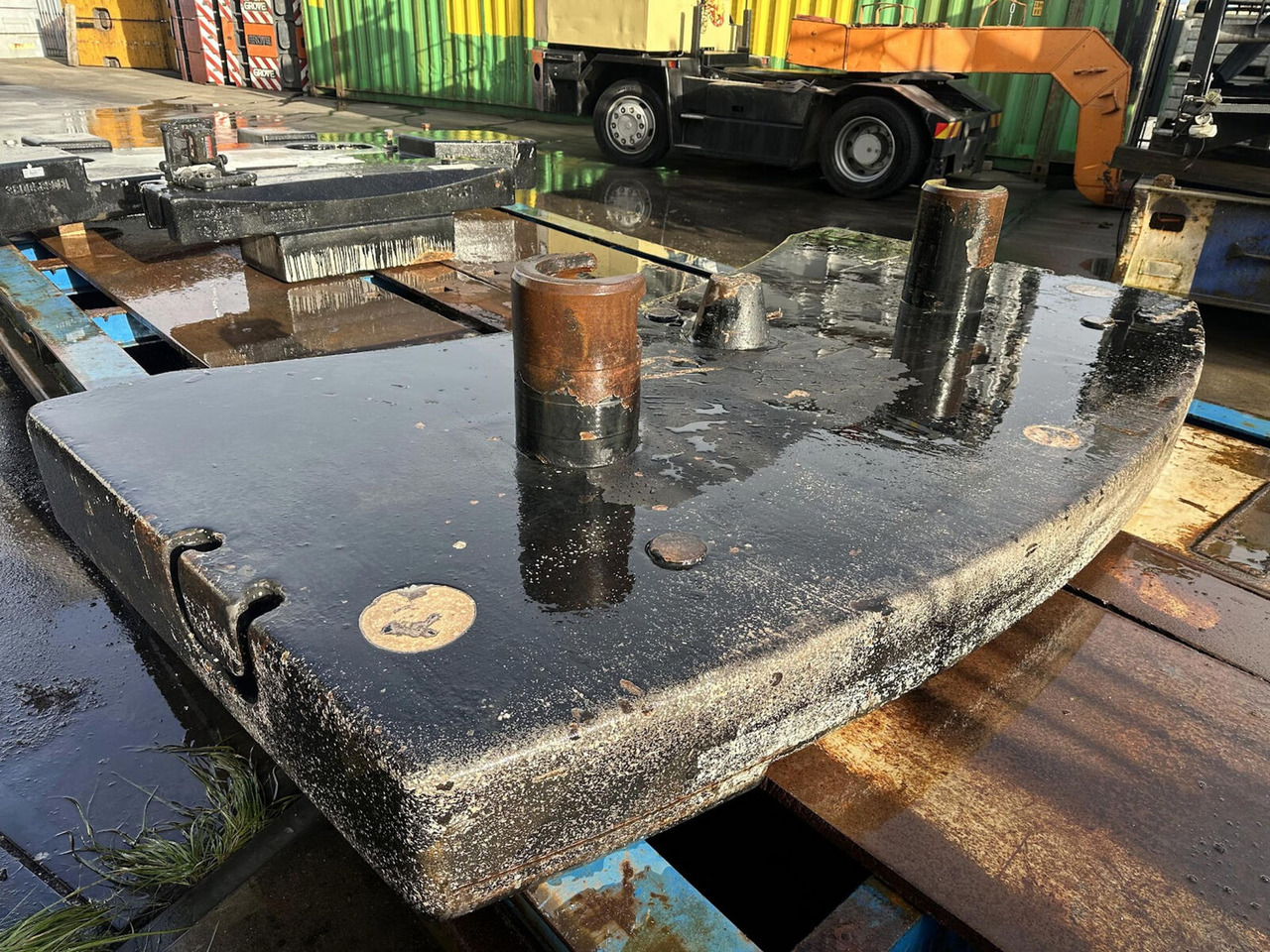 Liebherr LTM 1100-5.2 Counterweight 6,5 ton - Vastukaal - Autokraana: pilt 2 Liebherr LTM 1100-5.2 Counterweight 6,5 ton - Vastukaal - Autokraana: pilt 2