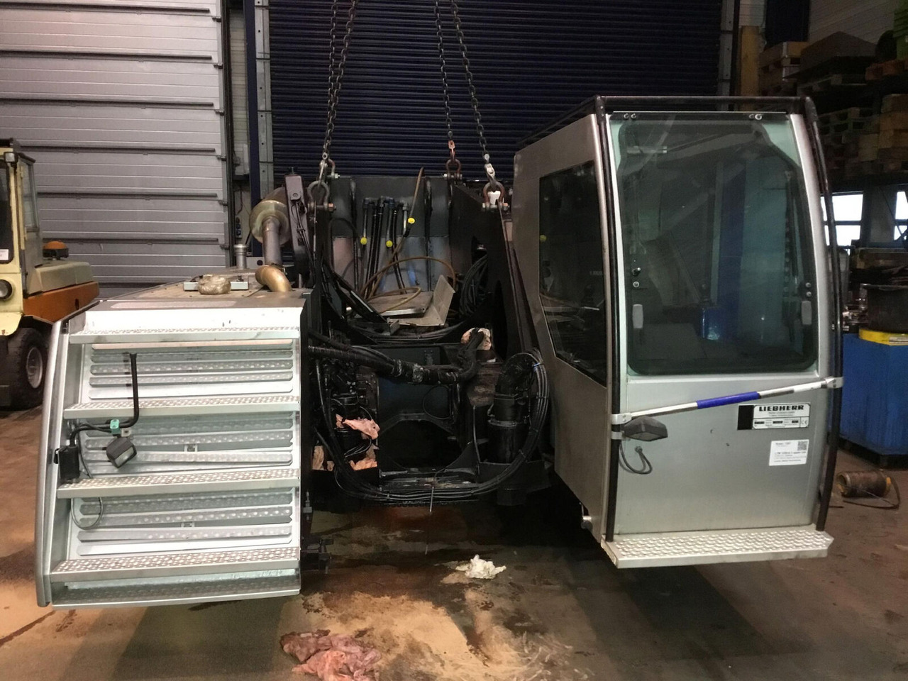 Liebherr LTM 1250-6.1 upper - Pealisehitus ja välispind - Autokraana: pilt 5 Liebherr LTM 1250-6.1 upper - Pealisehitus ja välispind - Autokraana: pilt 5