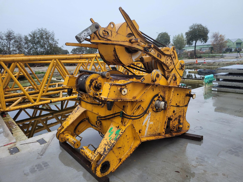 Liebherr LTM 1300 luffing jib winch with frame - Kraana-manipulaator: pilt 1 Liebherr LTM 1300 luffing jib winch with frame - Kraana-manipulaator: pilt 1