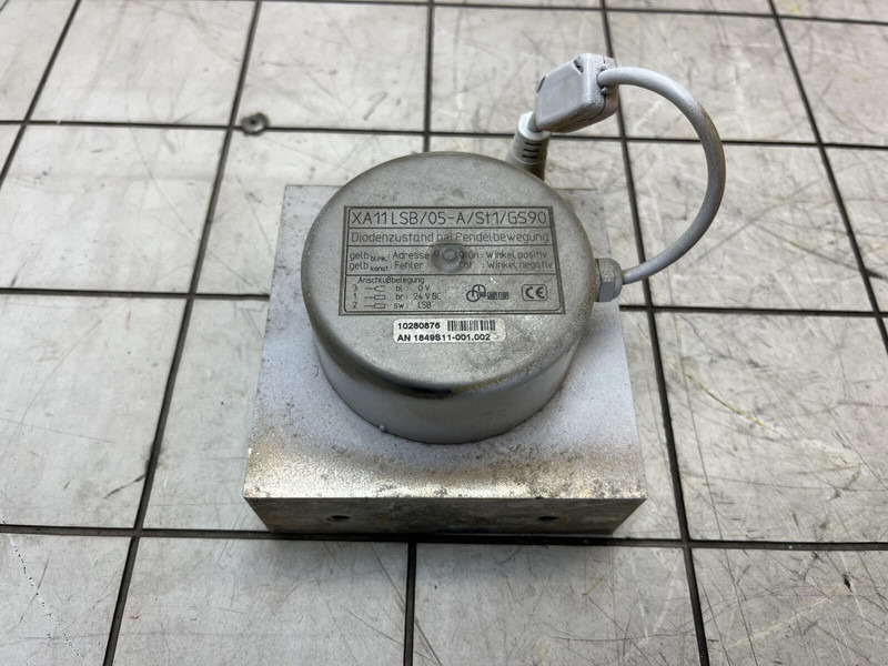 Liebherr LTM 1400-7.1 angle transmitter - Sensor - Kraana: pilt 1 Liebherr LTM 1400-7.1 angle transmitter - Sensor - Kraana: pilt 1