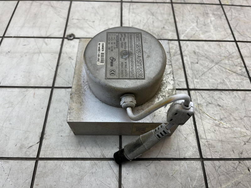 Liebherr LTM 1400-7.1 angle transmitter - Sensor - Kraana: pilt 4 Liebherr LTM 1400-7.1 angle transmitter - Sensor - Kraana: pilt 4