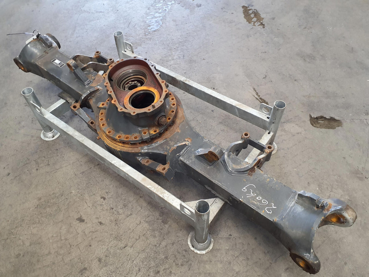 Liebherr LTM 1400-7.1 axle 3 housing - Telg ja varuosad - Autokraana: pilt 3 Liebherr LTM 1400-7.1 axle 3 housing - Telg ja varuosad - Autokraana: pilt 3