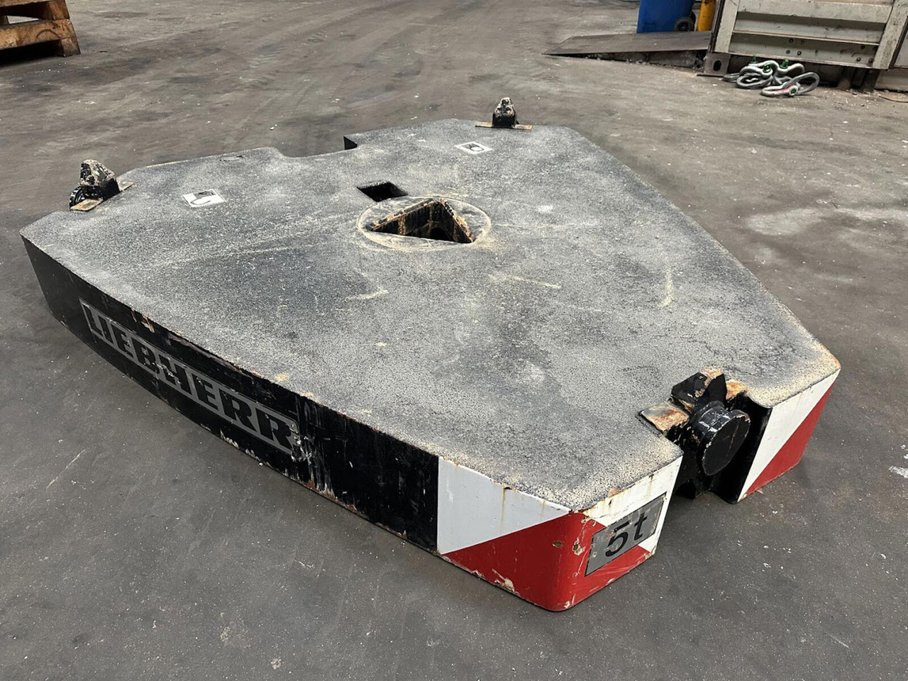 Liebherr LTM /LR counterweight 5T - Vastukaal - Autokraana: pilt 1 Liebherr LTM /LR counterweight 5T - Vastukaal - Autokraana: pilt 1