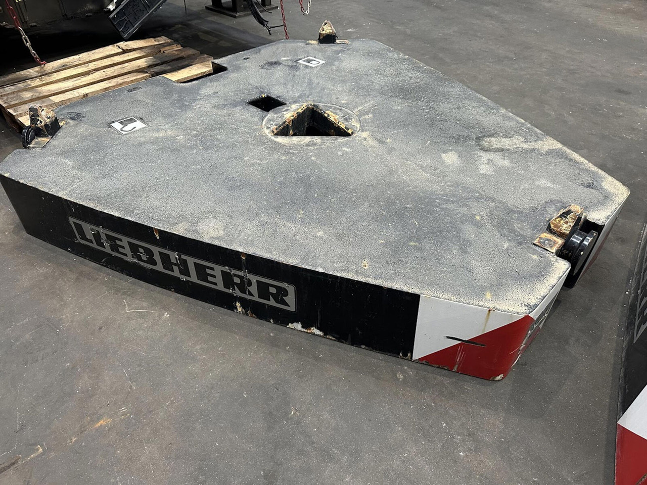 Liebherr LTM /LR counterweight 5T - Vastukaal - Autokraana: pilt 1 Liebherr LTM /LR counterweight 5T - Vastukaal - Autokraana: pilt 1