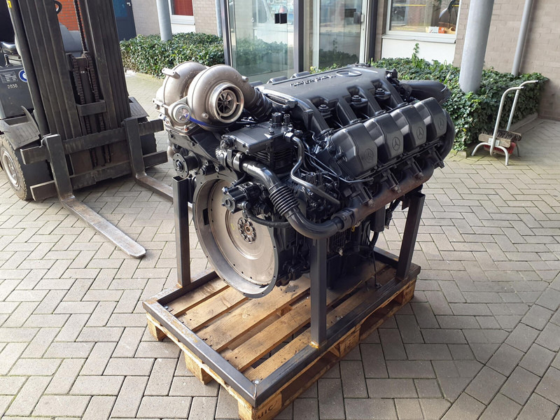 Mercedes-Benz GMK 6400 engine OM502LA - Mootor - Kraana: pilt 3 Mercedes-Benz GMK 6400 engine OM502LA - Mootor - Kraana: pilt 3
