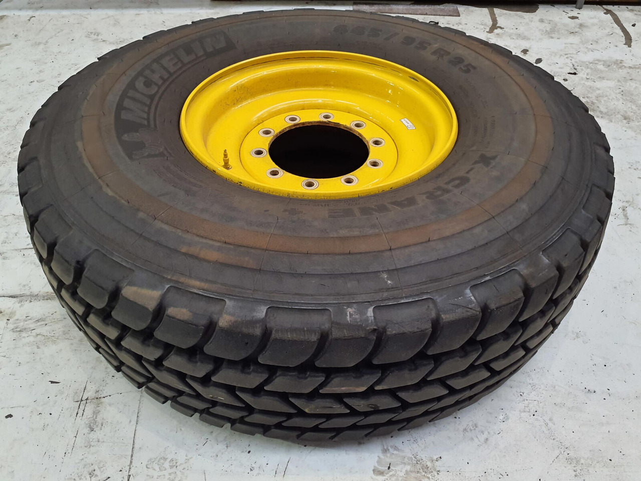 Michelin Wheel 445/95R25 10 12 1p - Komplektne ratas - Kraana: pilt 2 Michelin Wheel 445/95R25 10 12 1p - Komplektne ratas - Kraana: pilt 2