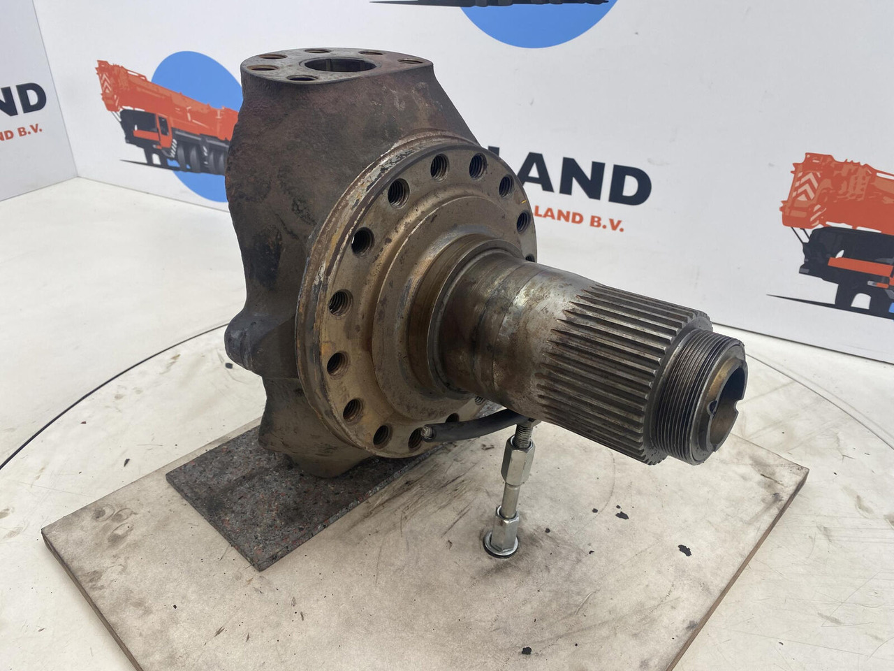 PPM 280 ATT Steering knuckle 16 holes axle 1 - Käändtelg - Kraana: pilt 3 PPM 280 ATT Steering knuckle 16 holes axle 1 - Käändtelg - Kraana: pilt 3