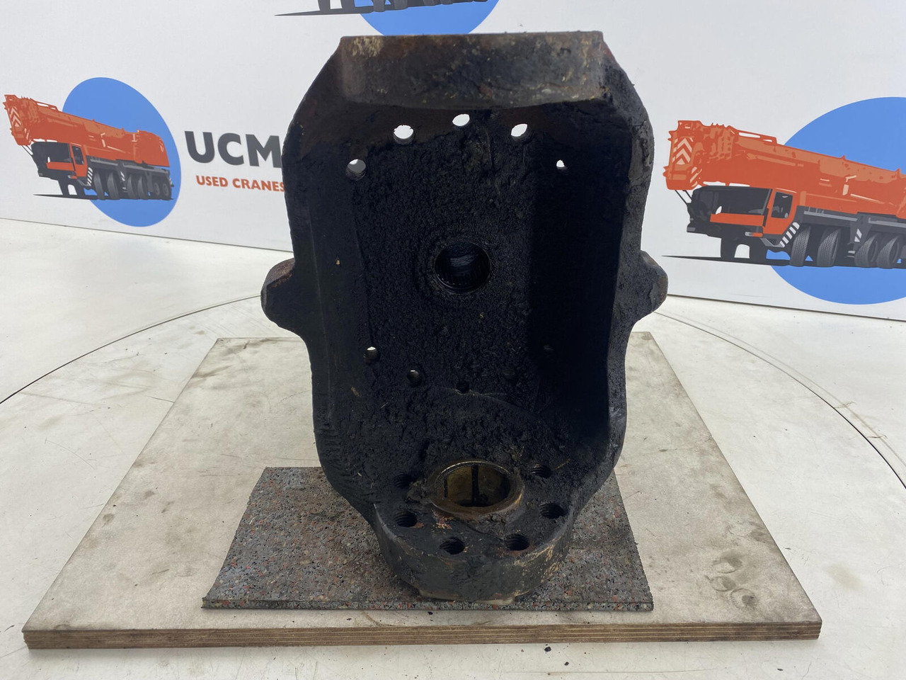 PPM 280 ATT Steering knuckle 16 holes axle 2 - Käändtelg - Kraana: pilt 5 PPM 280 ATT Steering knuckle 16 holes axle 2 - Käändtelg - Kraana: pilt 5