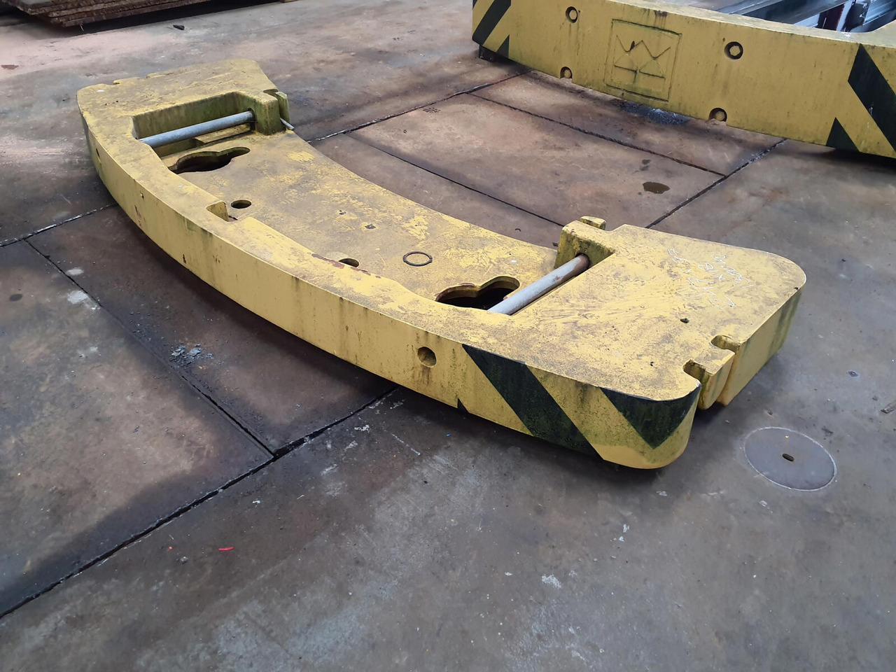 PPM ATT 400-3 counterweight 1.3 ton - Vastukaal - Autokraana: pilt 5 PPM ATT 400-3 counterweight 1.3 ton - Vastukaal - Autokraana: pilt 5