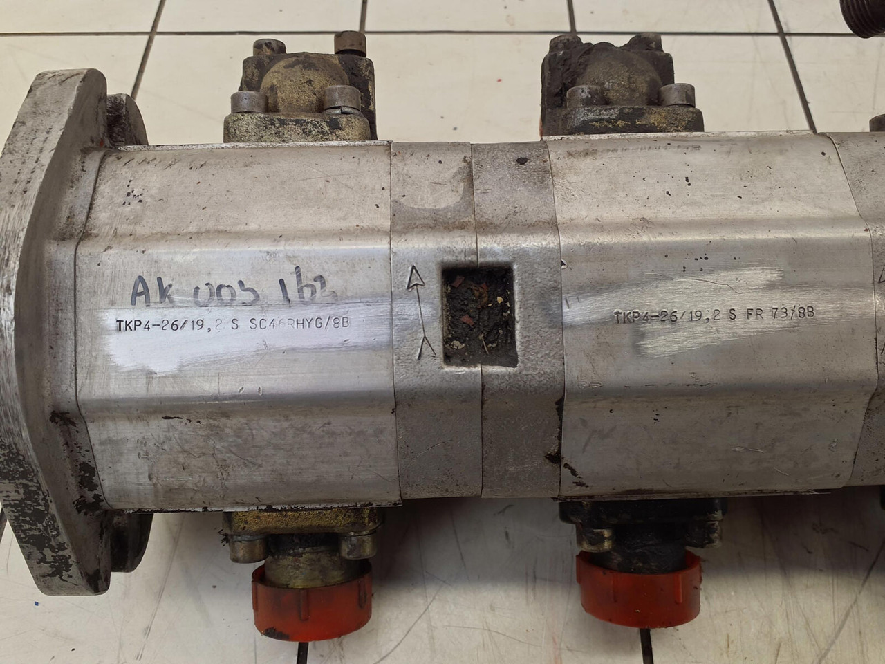 Sauer Sundstrand 3 way gear pump - Hüdrauliline pump - Autokraana: pilt 5 Sauer Sundstrand 3 way gear pump - Hüdrauliline pump - Autokraana: pilt 5