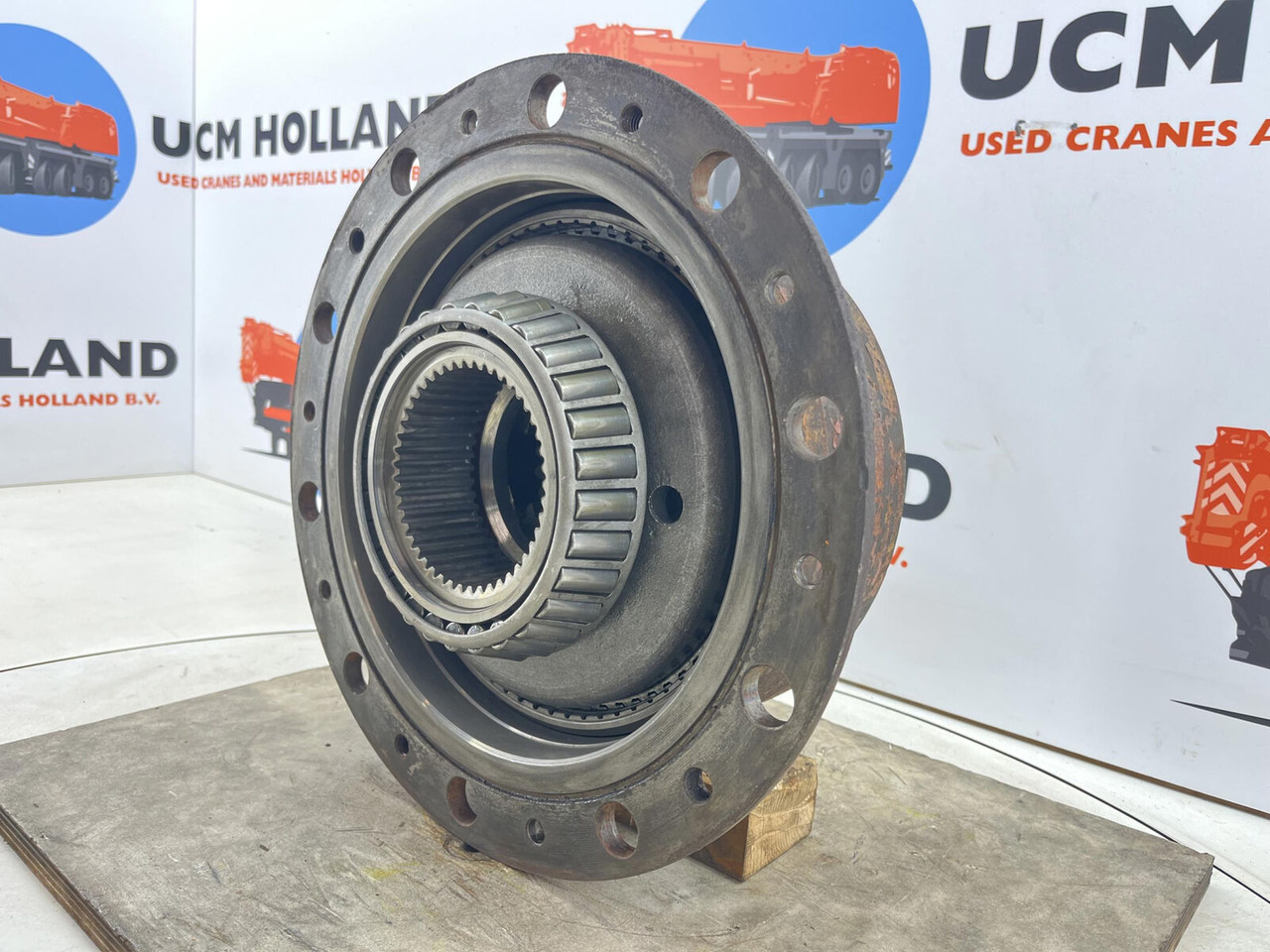 Terex AC 155 Planetary gear 17-24-67-32-3pl-H136-46 - Veomootor - Autokraana: pilt 3 Terex AC 155 Planetary gear 17-24-67-32-3pl-H136-46 - Veomootor - Autokraana: pilt 3