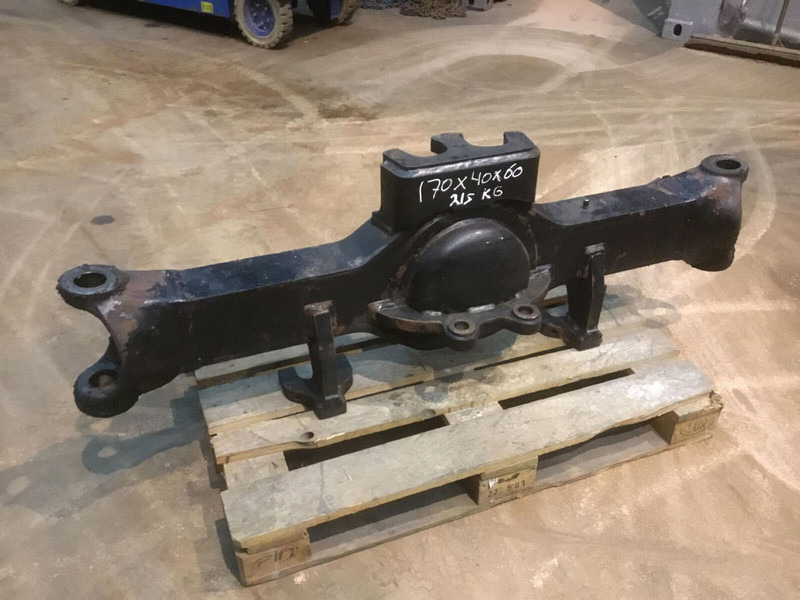 Terex AC 155 axle housing axle 1 - Telg ja varuosad - Kraana: pilt 1 Terex AC 155 axle housing axle 1 - Telg ja varuosad - Kraana: pilt 1