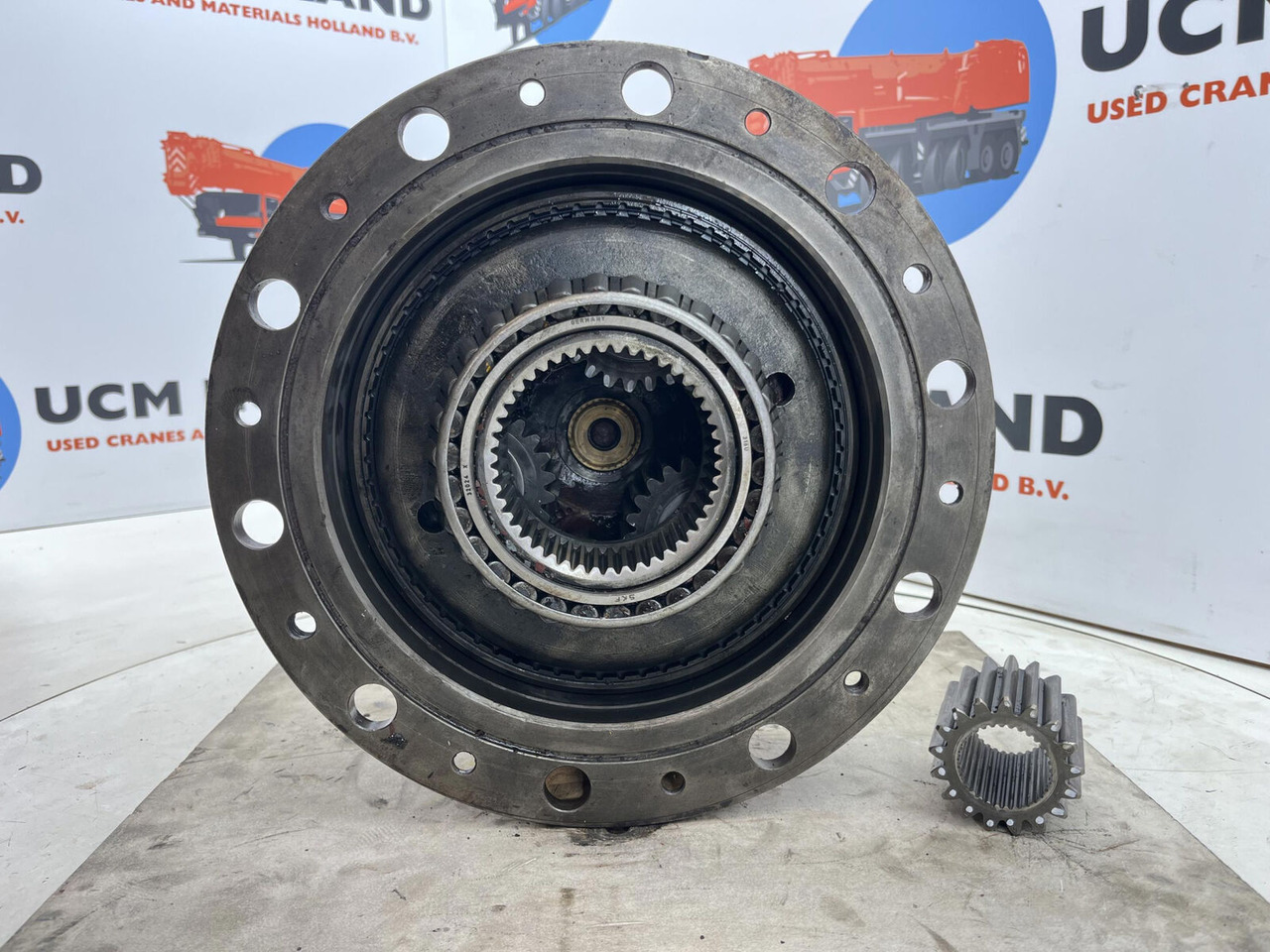 Terex AC 155 planetary gear 17-24-67-32-3pl-H135-46 - Veomootor - Kraana: pilt 5 Terex AC 155 planetary gear 17-24-67-32-3pl-H135-46 - Veomootor - Kraana: pilt 5