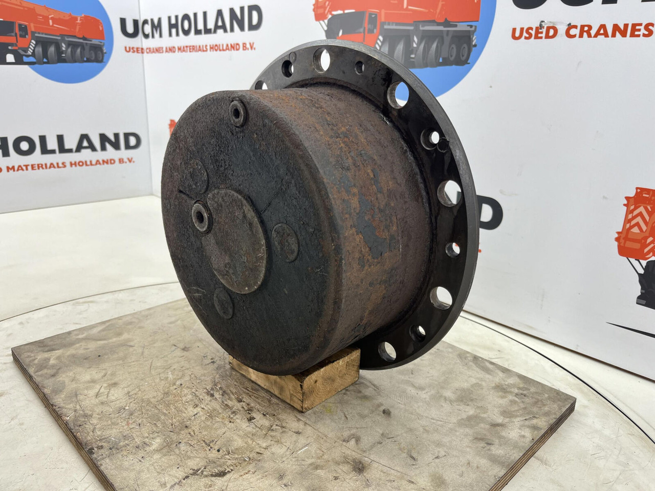 Terex AC 155 planetary gear 22-25-74-40-3pl-H135-46 - Veomootor - Autokraana: pilt 2 Terex AC 155 planetary gear 22-25-74-40-3pl-H135-46 - Veomootor - Autokraana: pilt 2