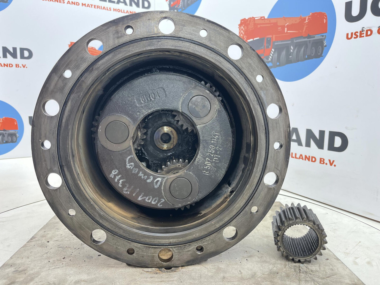 Terex AC 155 planetary gear 22-25-74-40-3pl-H135-46 - Veomootor - Autokraana: pilt 4 Terex AC 155 planetary gear 22-25-74-40-3pl-H135-46 - Veomootor - Autokraana: pilt 4